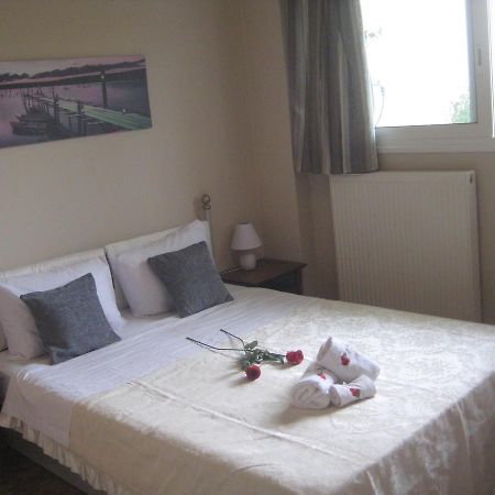 Rea'S Guest House 아르테미다 외부 사진