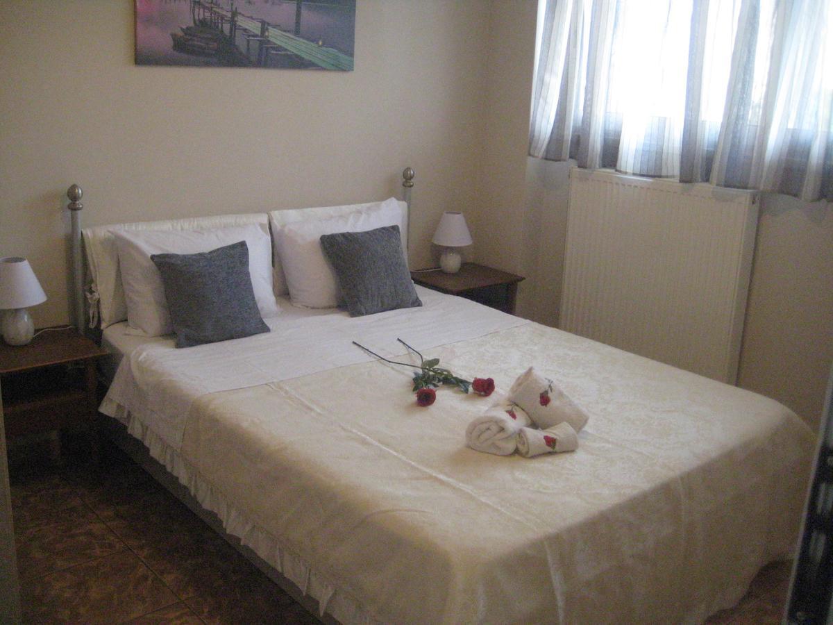 Rea'S Guest House 아르테미다 외부 사진